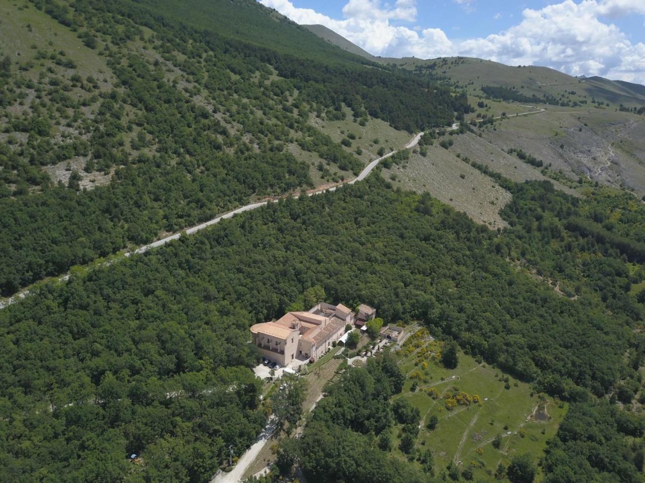 Готель Convento Di San Colombo Санто-Стефано-ді-Сессаніо Екстер'єр фото